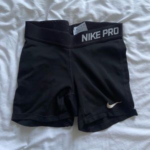 girls black nike pros